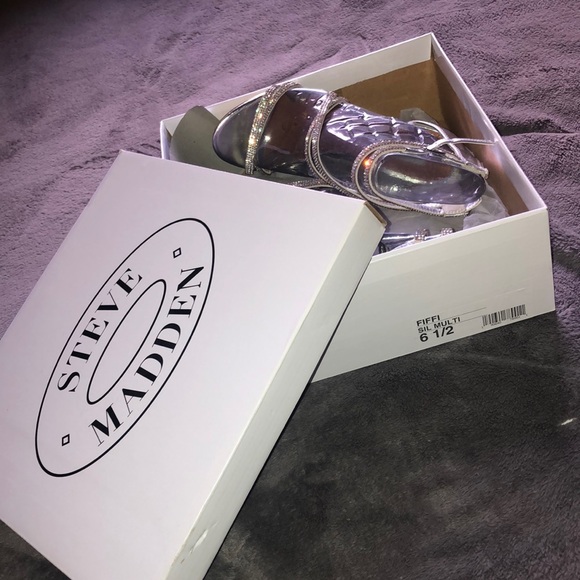 SOLD Steve Madden Heels - Picture 3 of 3